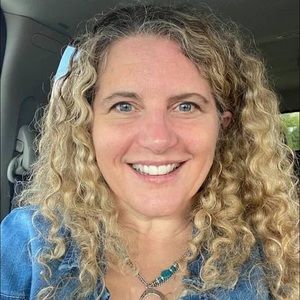 Meet your Posher, Cindy